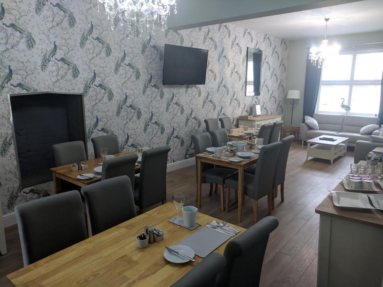 Lion House Bed & Breakfast With Restaurant Combe Martin Exterior foto